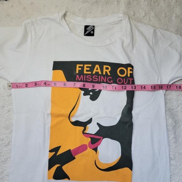 Artwork Graphic Tee - Picture 2 of 4